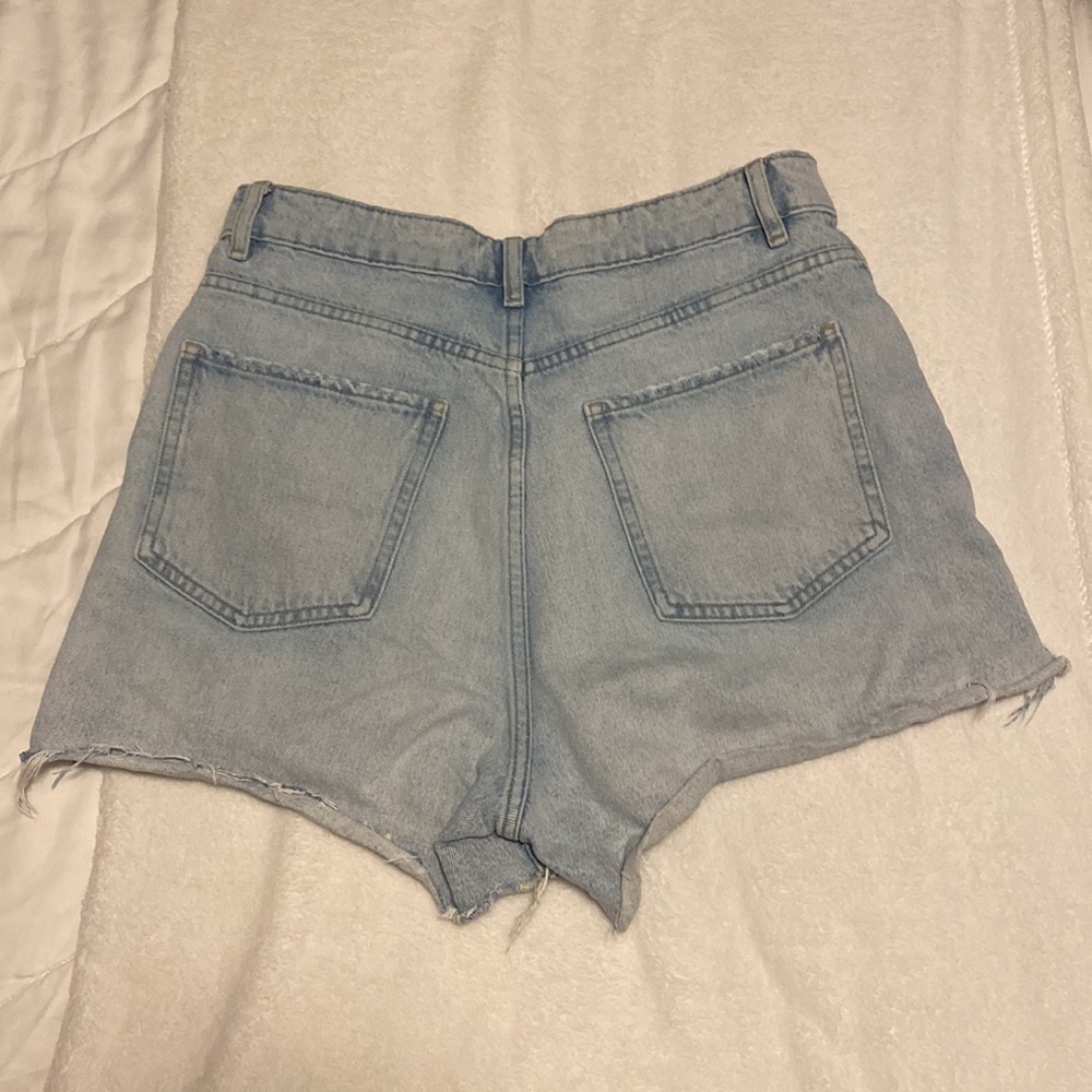 Zara Light Wash Denim Shorts! - Picture 2 of 3